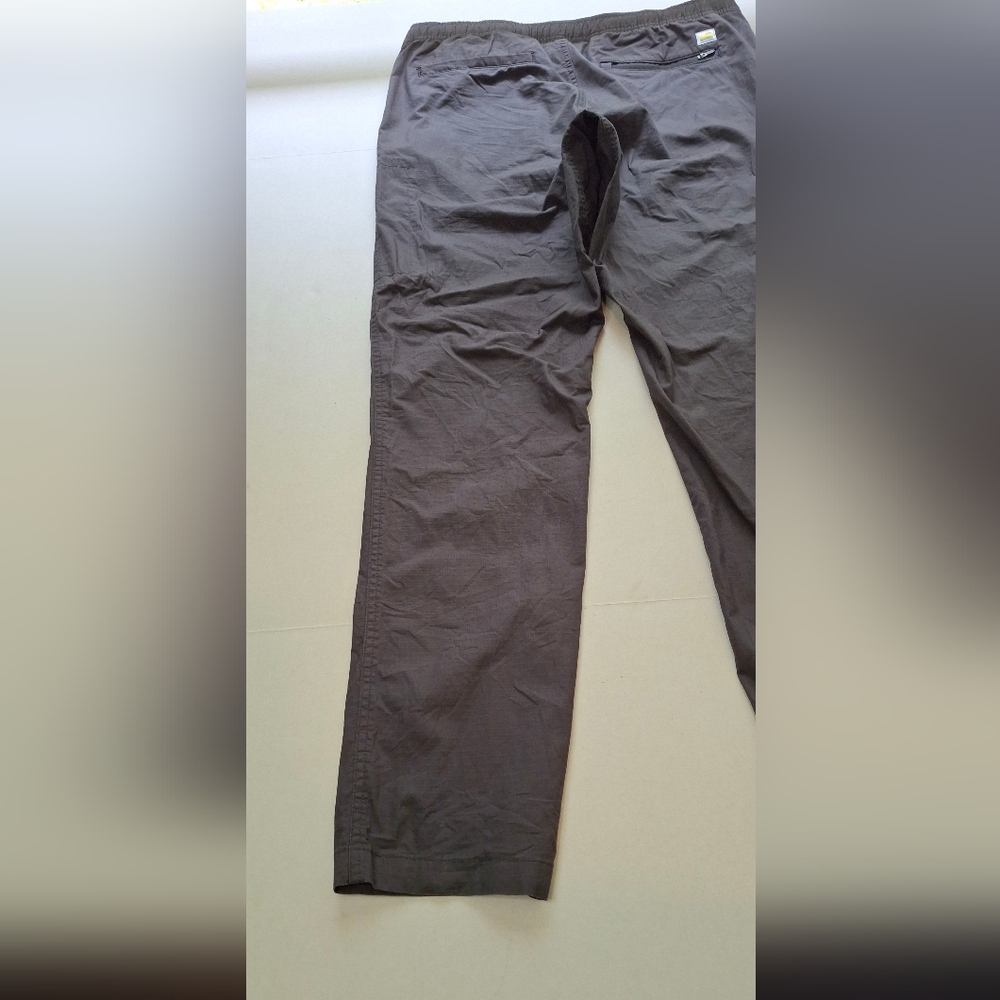 Vuori Ripstop Pant - Picture 14 of 16